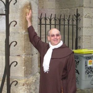 Nous passons devant la fameuse chouette de Dijon