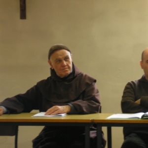 Les frères Ghislain Flipo du couvent de Lille, et Robert Arcas d'Avon, responsable adjoint du centre spirituel